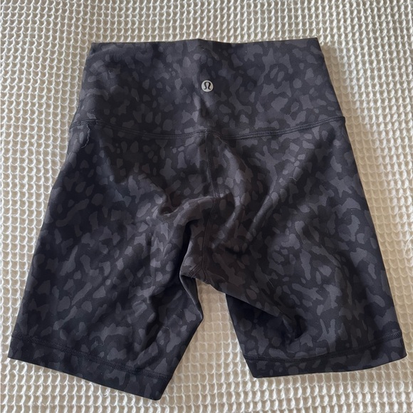 LULULEMON Wunder Train High Rise Short 6” - Picture 3 of 5